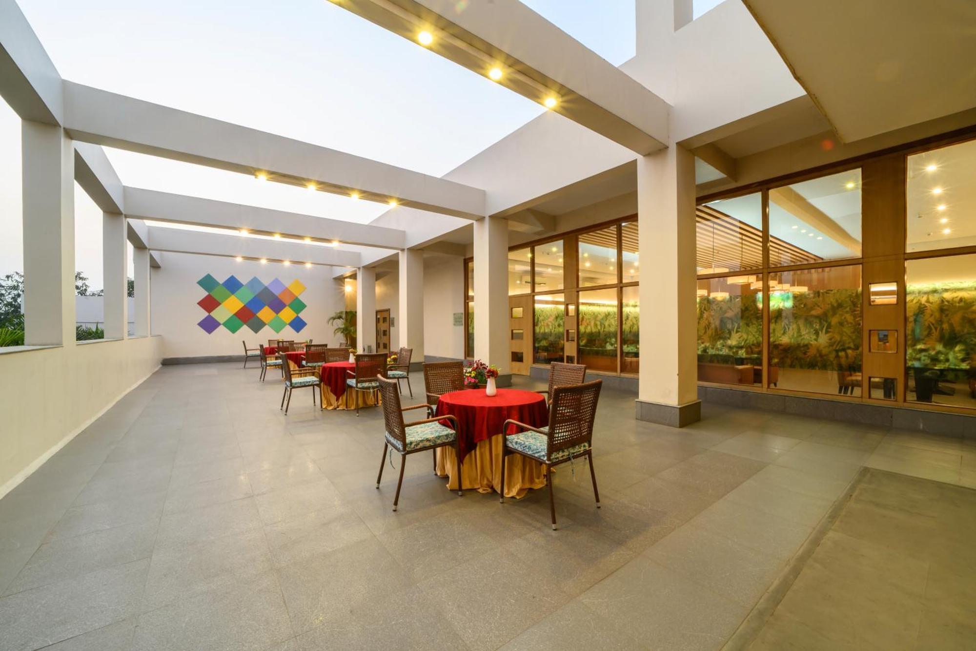 ซินแคลร์ พฤทวรรณ Hotel Barddhaman ภายนอก รูปภาพ